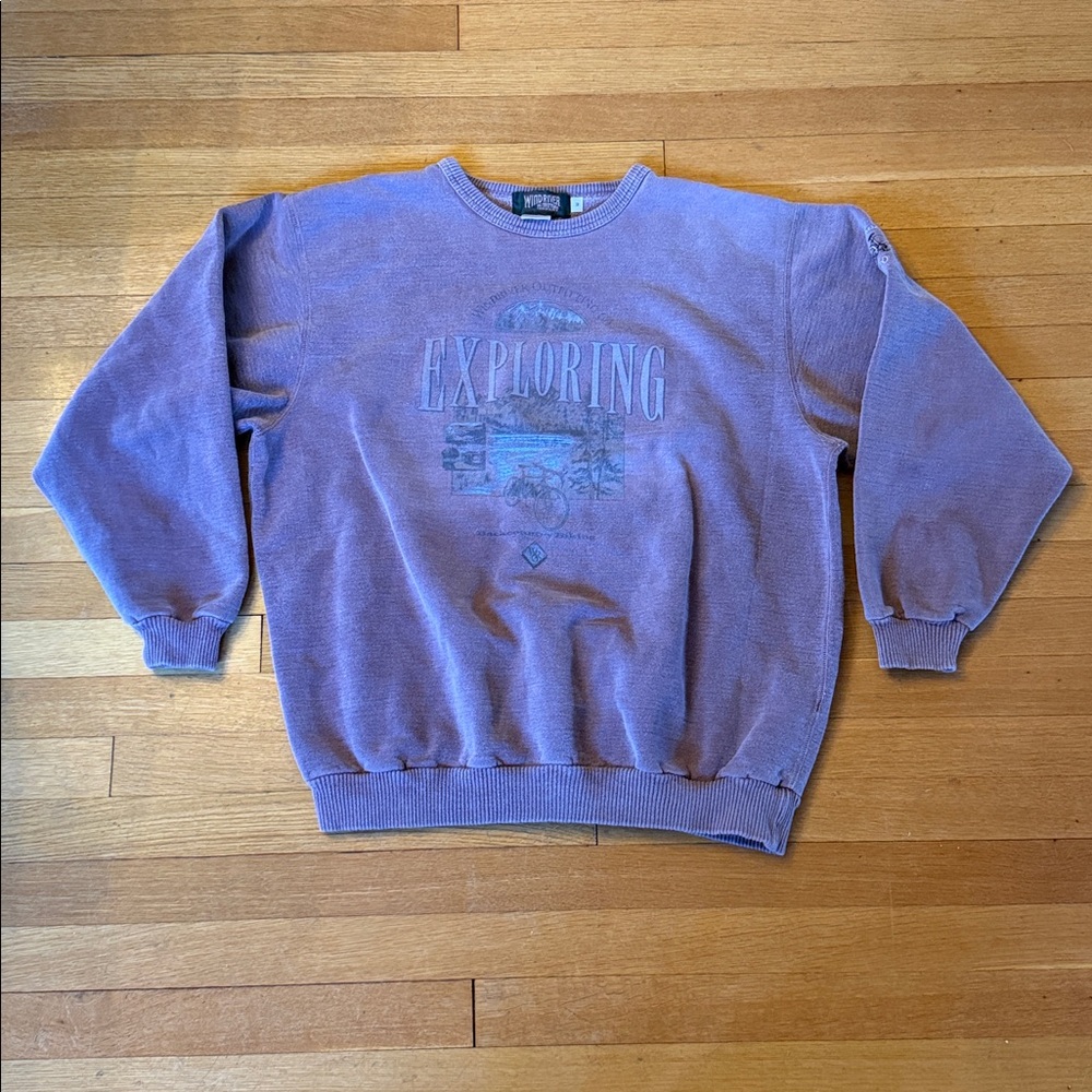 Windriver outfitters company exploring sweatshirt men’s medium